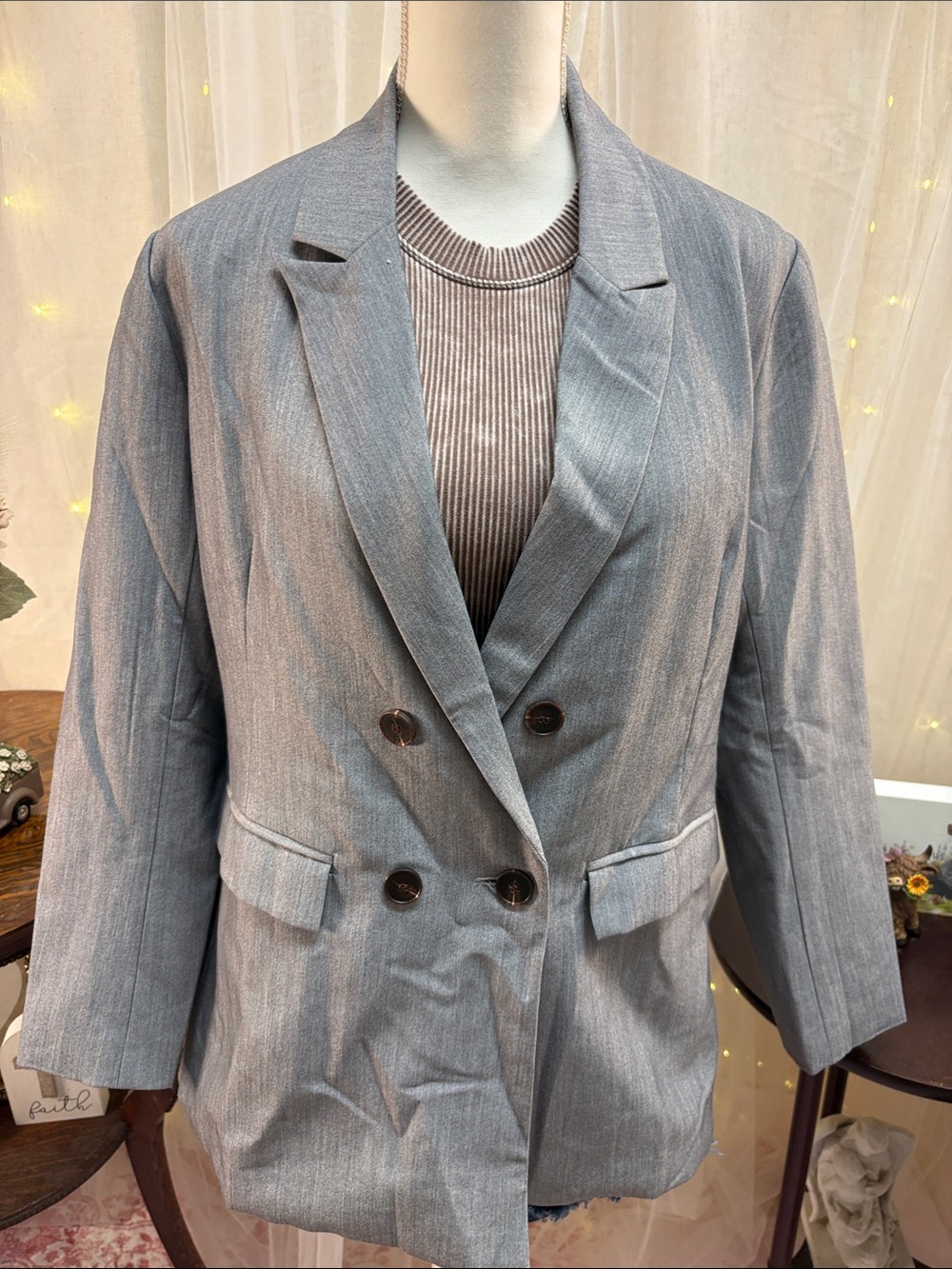 Amazon Light Gray Double-Breasted Women's Blazer